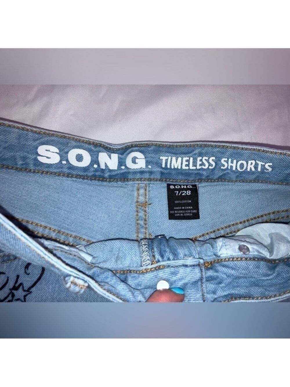 S.O.N.G Women's Y2K style Timeless High Waisted Denim Shorts Size 7/28 Inseam 3" - Picture 7 of 7